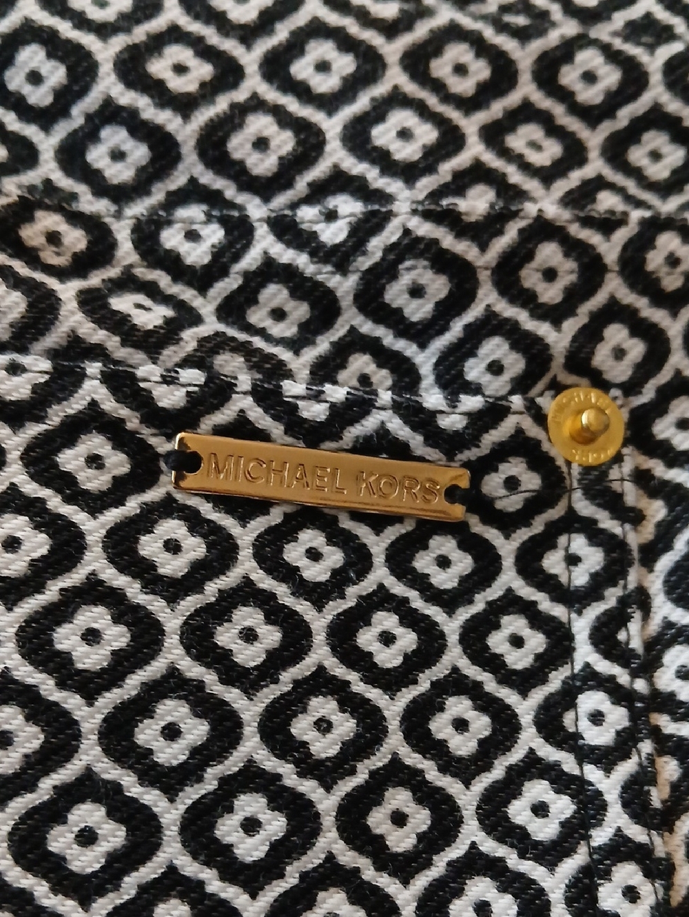 NWT Michael Kors Geometric Print Very Soft Stretch Cropped Pants Size Large - Picture 6 of 7